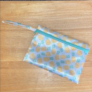 4/$10 or 2/$5 Pineapple Cosmetic Bag